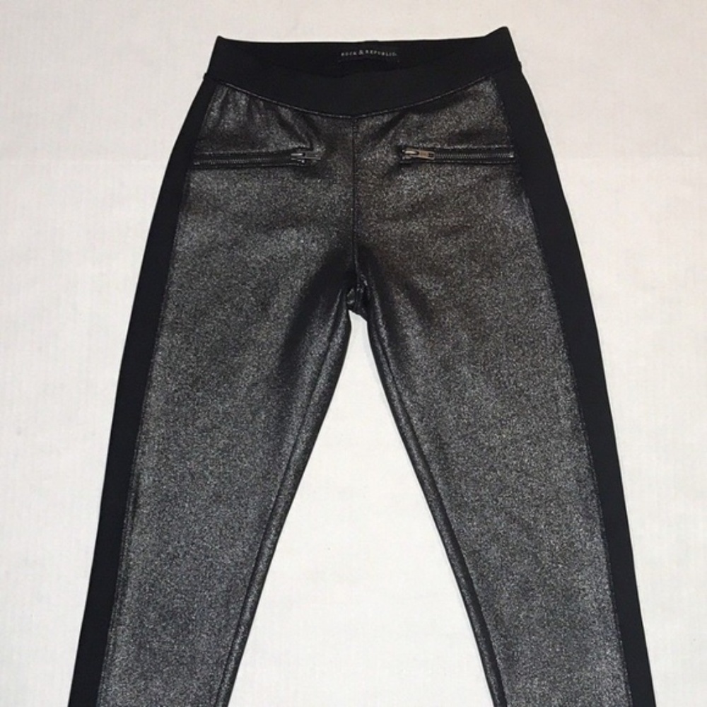 NWT Rock and Republic Black Shiny Leggings 102